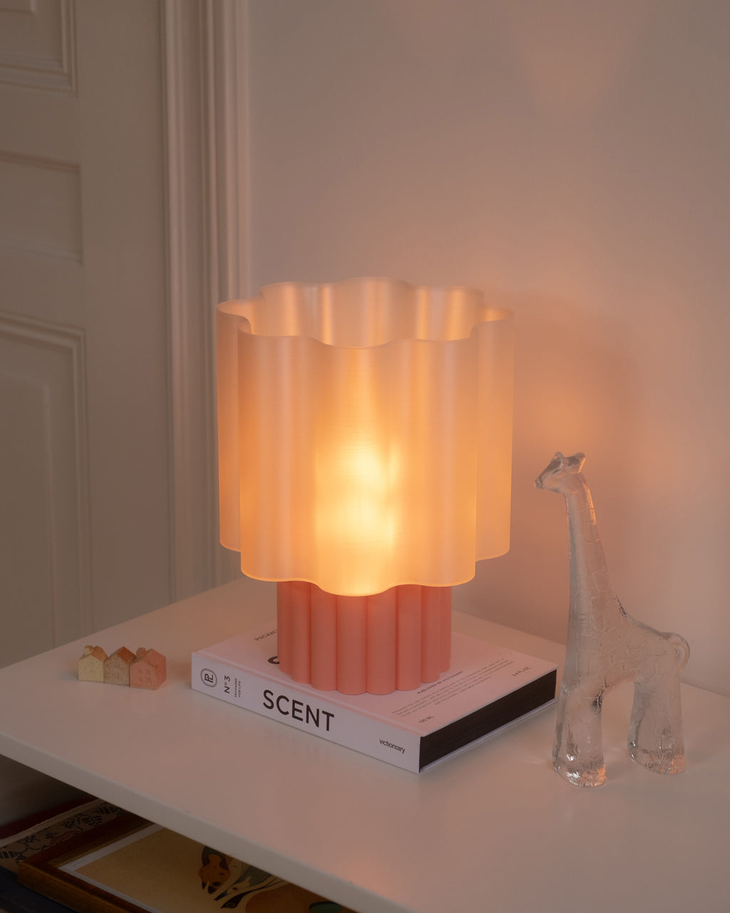 BLOOMÉ tafellamp - Parelmoer / Perzikroze