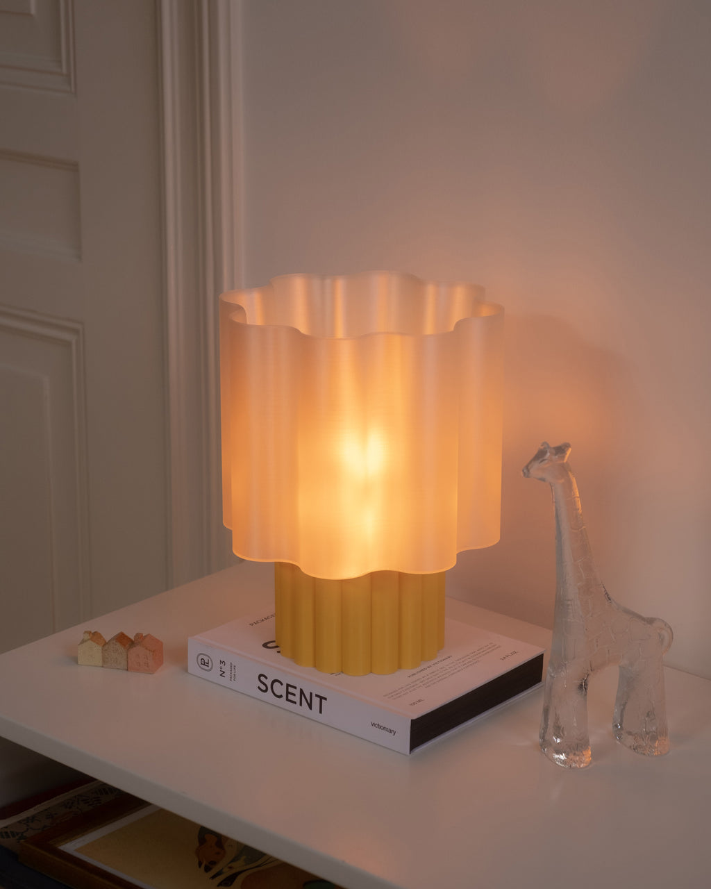 BLOOMÉ tafellamp - Parelmoer / Zonnegeel