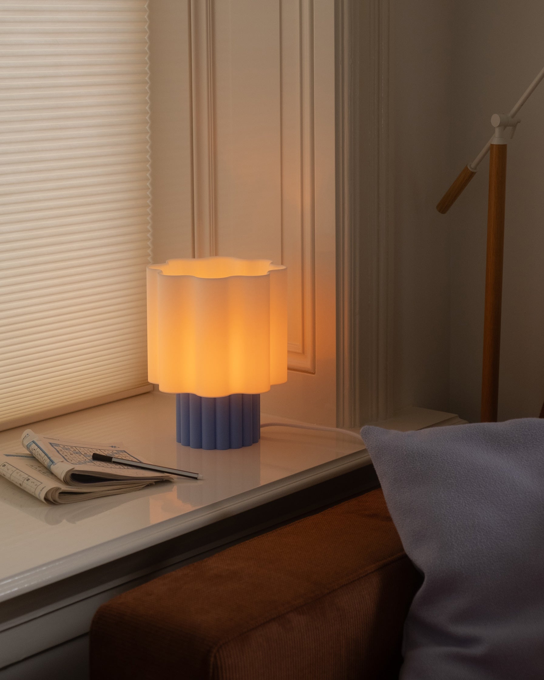 BLOOMÉ tafellamp - Wit / Hemelsblauw